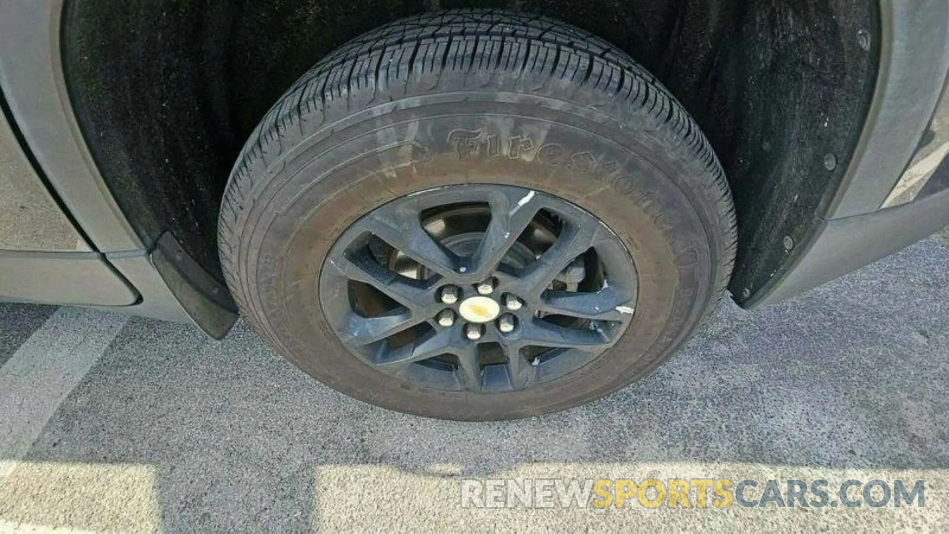 29 Photograph of a damaged car 1GNEVGKW4LJ110024 CHEVROLET TRAVERSE 2020