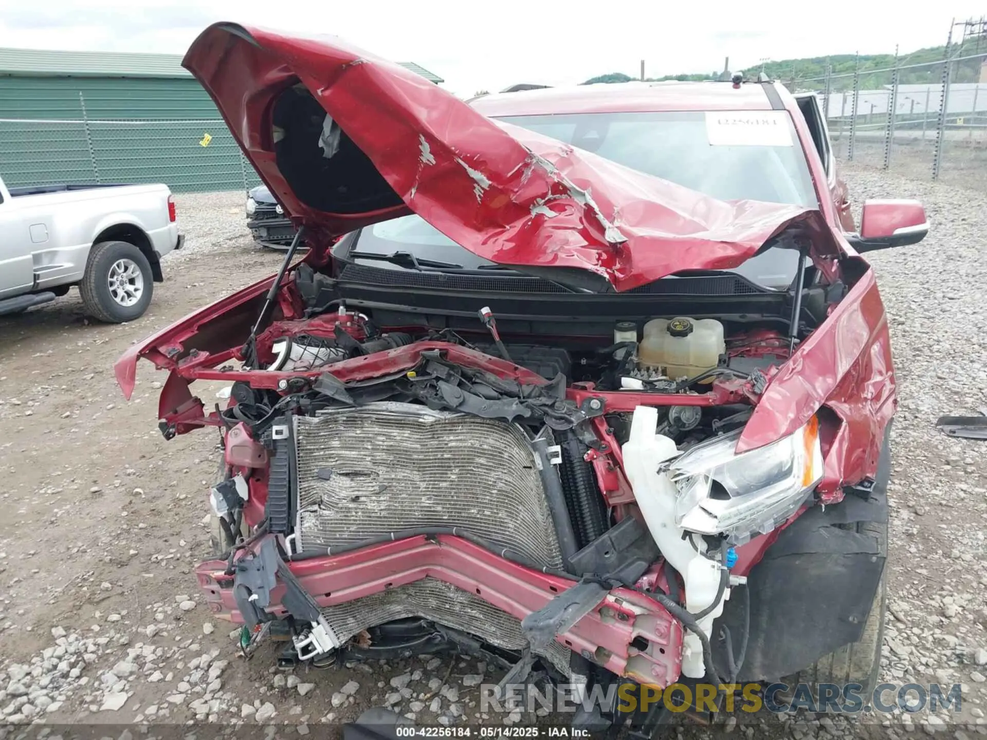 6 Photograph of a damaged car 1GNEVGKW4LJ176363 CHEVROLET TRAVERSE 2020
