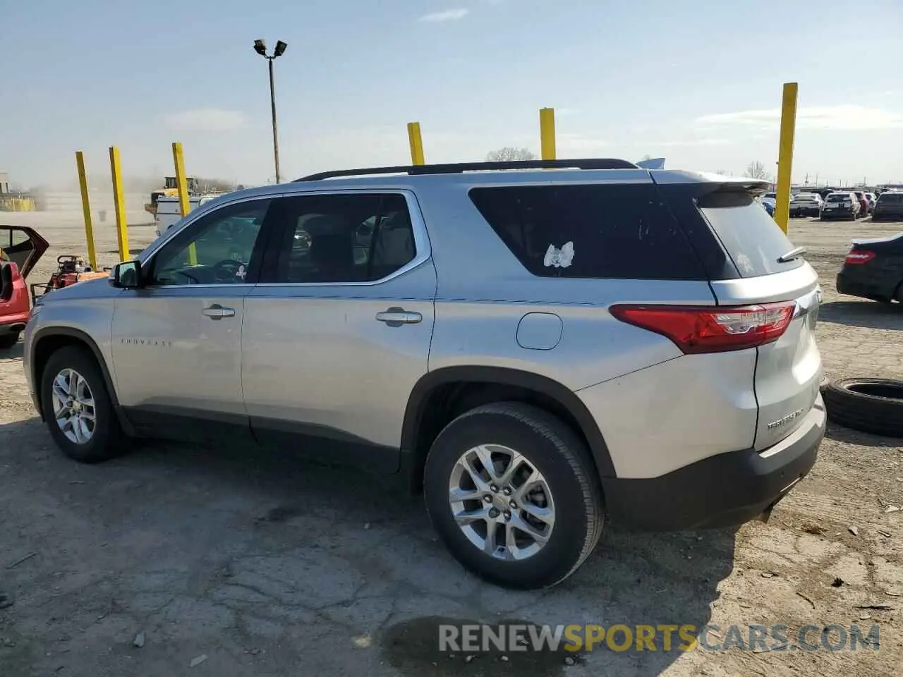 2 Photograph of a damaged car 1GNEVGKW4LJ218210 CHEVROLET TRAVERSE 2020