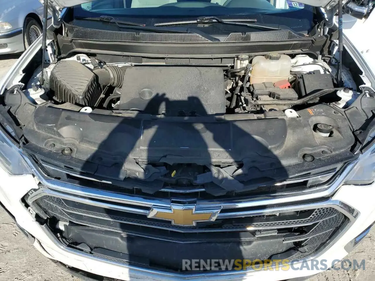 12 Photograph of a damaged car 1GNEVGKW5LJ185069 CHEVROLET TRAVERSE 2020