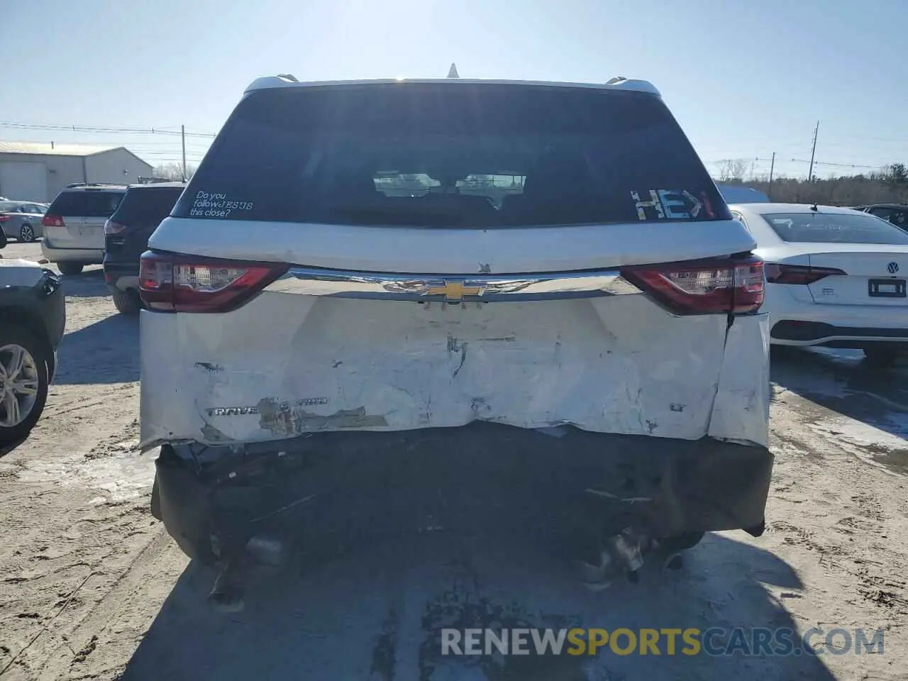6 Photograph of a damaged car 1GNEVGKW5LJ185069 CHEVROLET TRAVERSE 2020