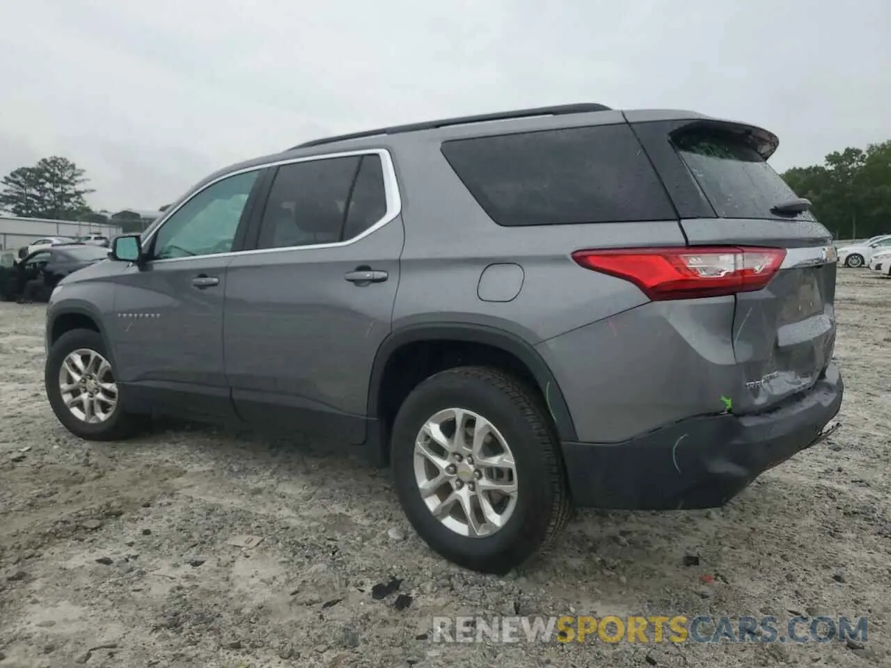 2 Photograph of a damaged car 1GNEVGKW6LJ231413 CHEVROLET TRAVERSE 2020