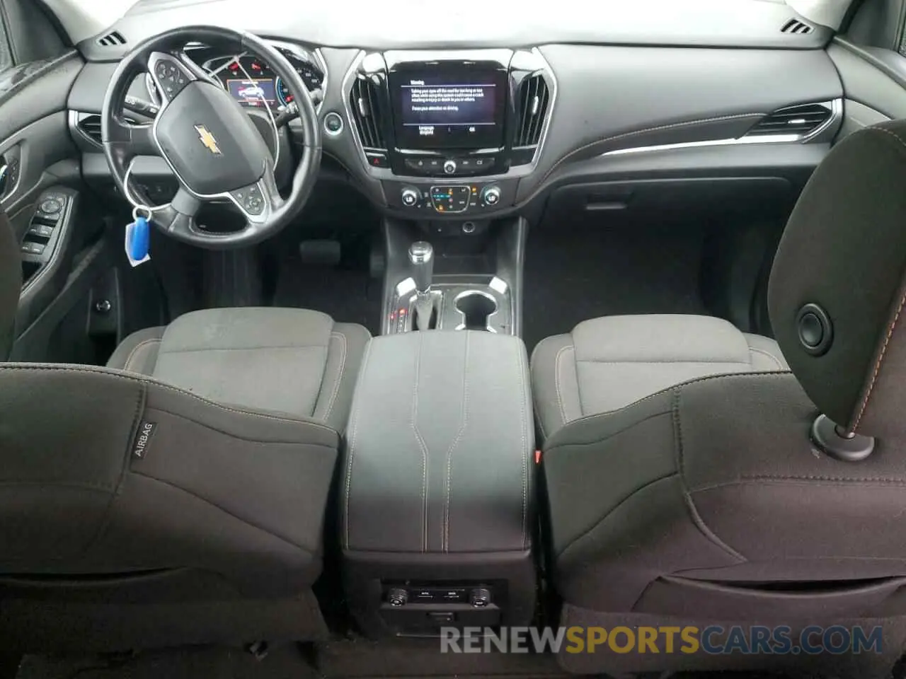 8 Photograph of a damaged car 1GNEVGKW6LJ231413 CHEVROLET TRAVERSE 2020