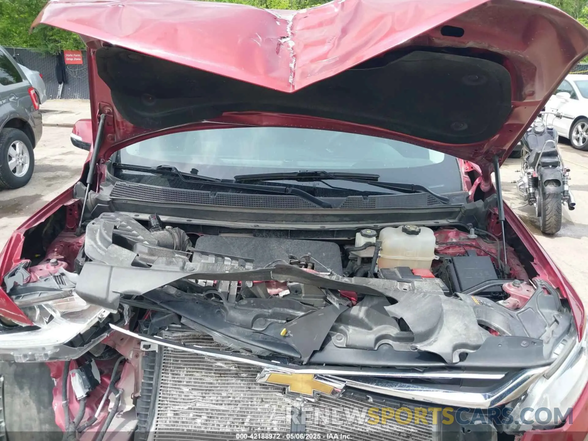 10 Photograph of a damaged car 1GNEVGKW6LJ285438 CHEVROLET TRAVERSE 2020