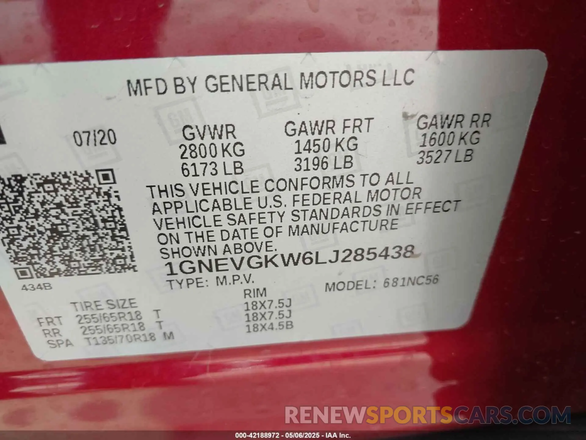9 Photograph of a damaged car 1GNEVGKW6LJ285438 CHEVROLET TRAVERSE 2020