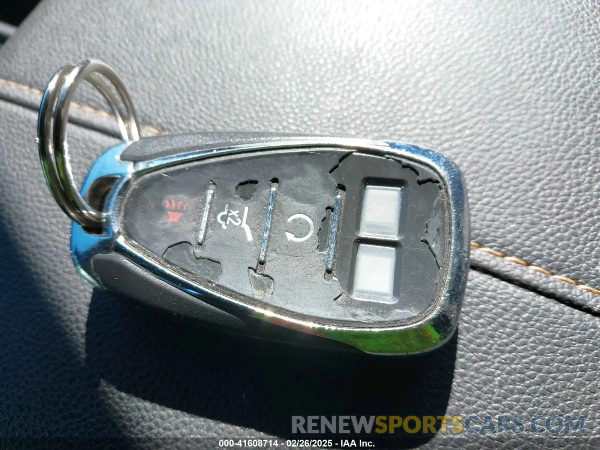 11 Photograph of a damaged car 1GNEVGKW7LJ225765 CHEVROLET TRAVERSE 2020