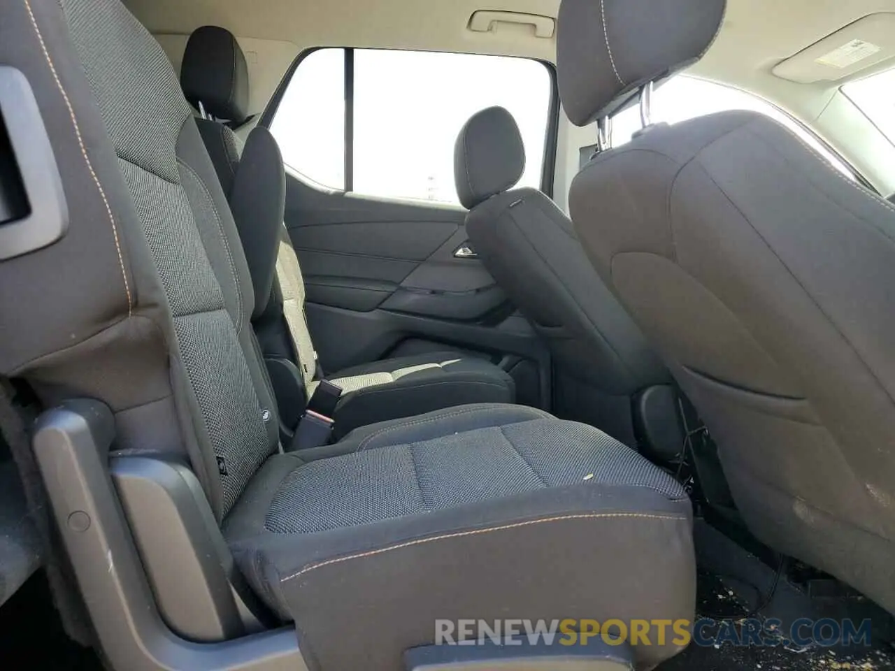 11 Photograph of a damaged car 1GNEVGKW7LJ324957 CHEVROLET TRAVERSE 2020