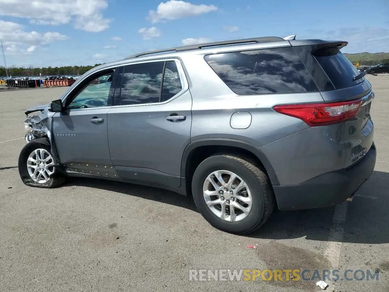 2 Photograph of a damaged car 1GNEVGKW7LJ324957 CHEVROLET TRAVERSE 2020