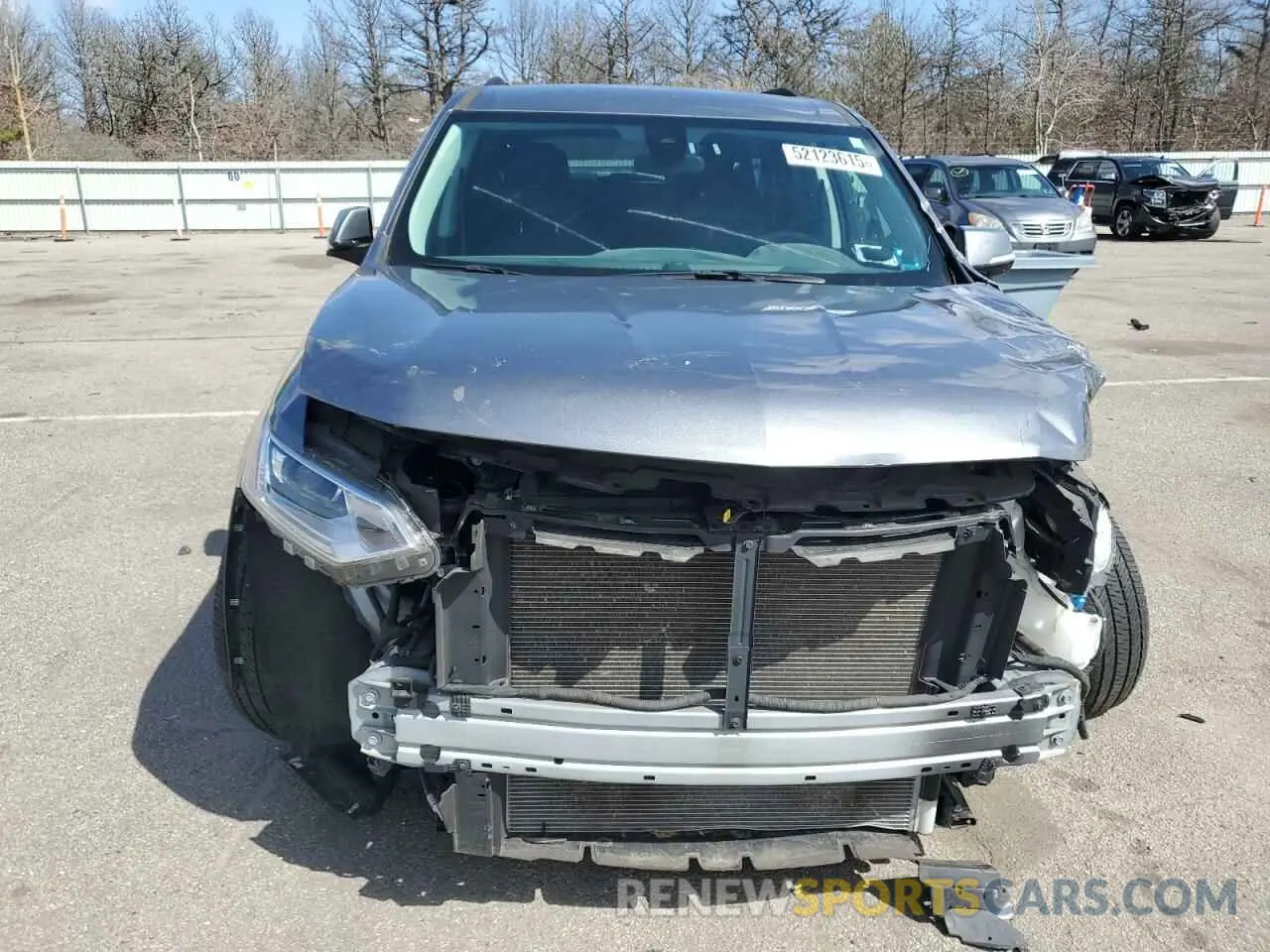 5 Photograph of a damaged car 1GNEVGKW7LJ324957 CHEVROLET TRAVERSE 2020