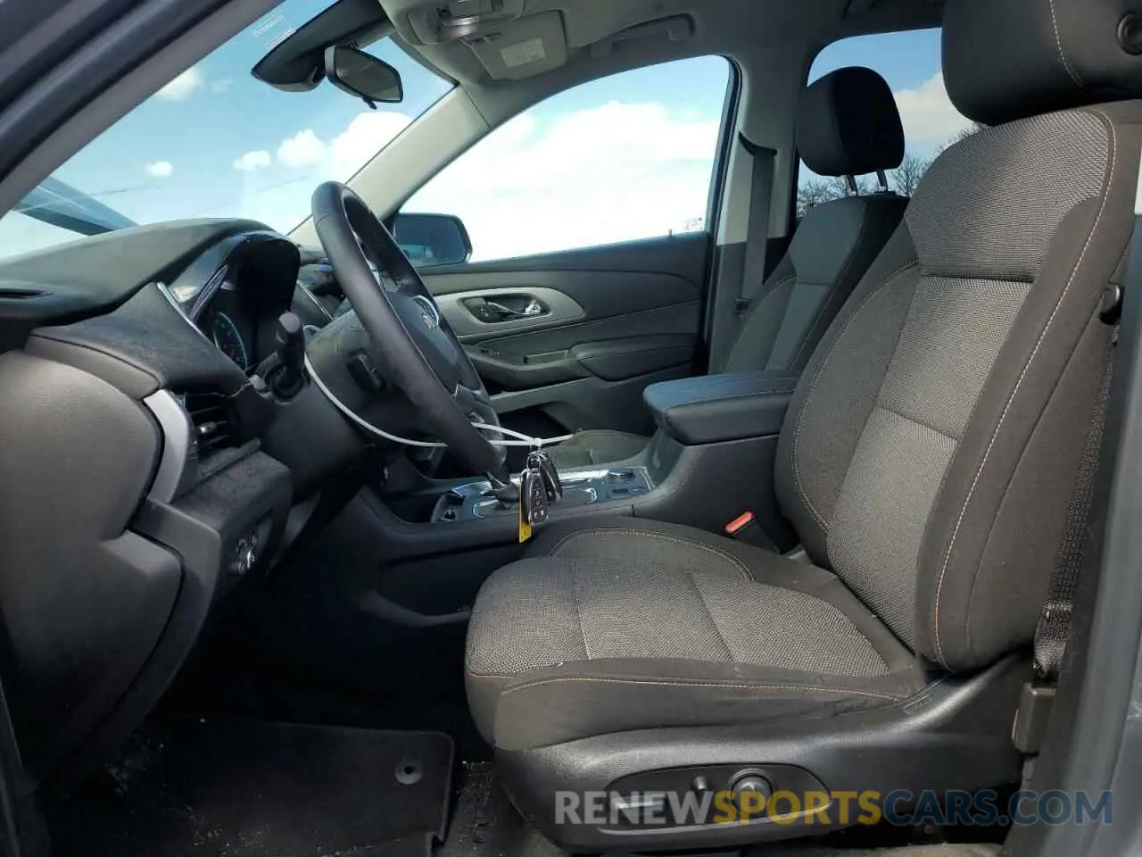 7 Photograph of a damaged car 1GNEVGKW7LJ324957 CHEVROLET TRAVERSE 2020