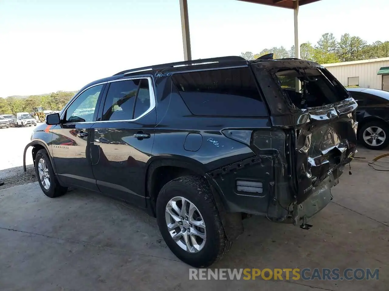 2 Photograph of a damaged car 1GNEVGKW9LJ247007 CHEVROLET TRAVERSE 2020