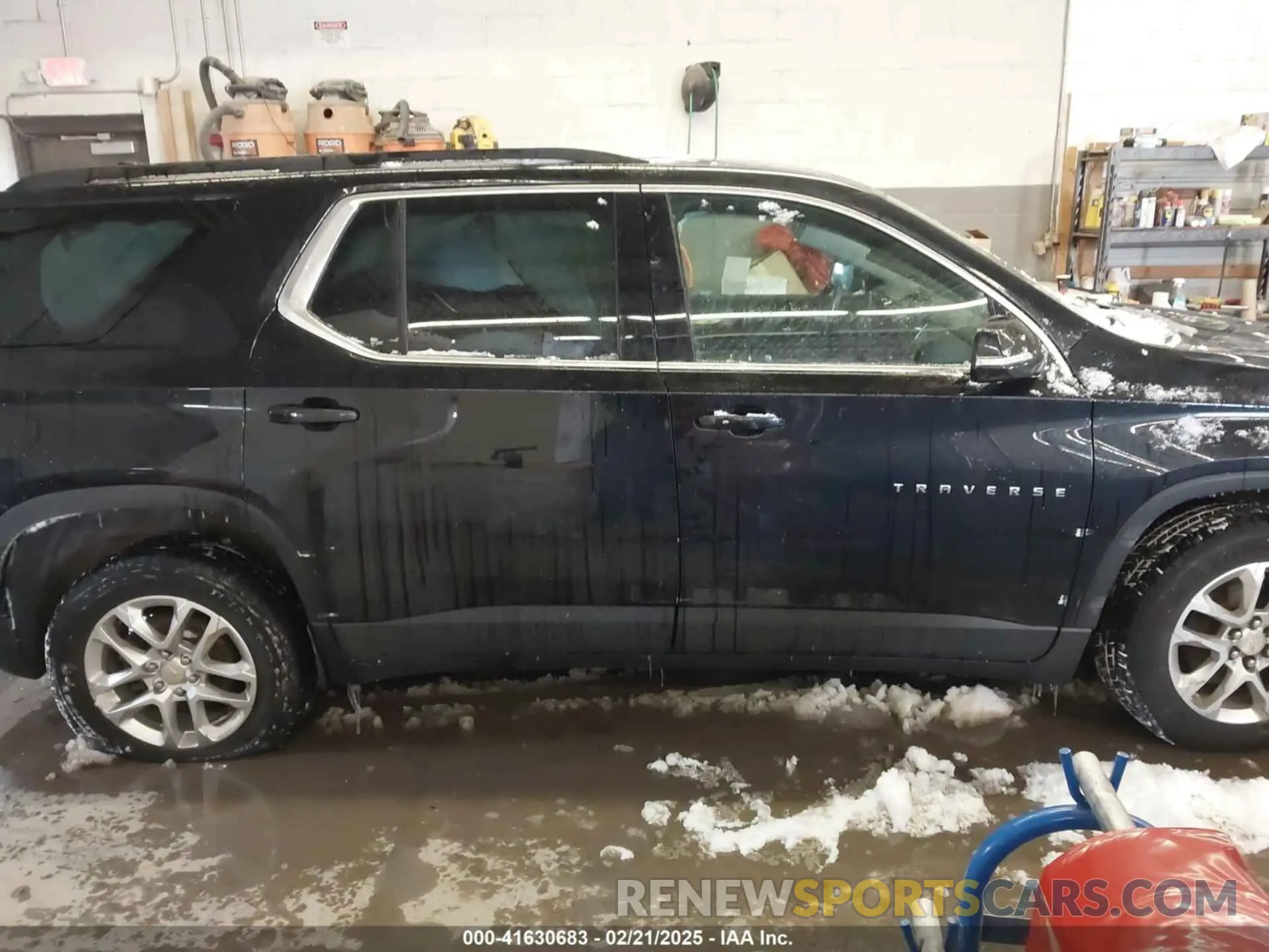 13 Photograph of a damaged car 1GNEVGKW9LJ304449 CHEVROLET TRAVERSE 2020