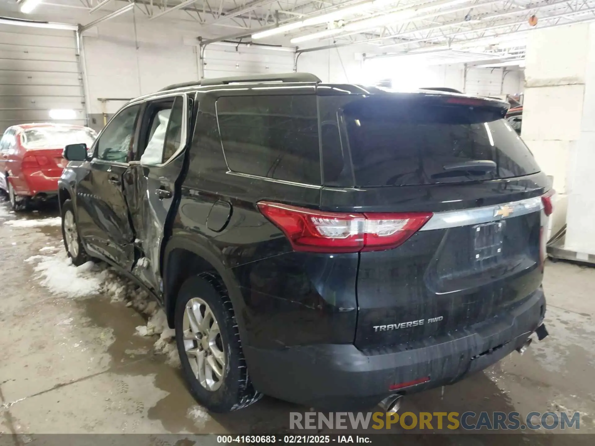 3 Photograph of a damaged car 1GNEVGKW9LJ304449 CHEVROLET TRAVERSE 2020