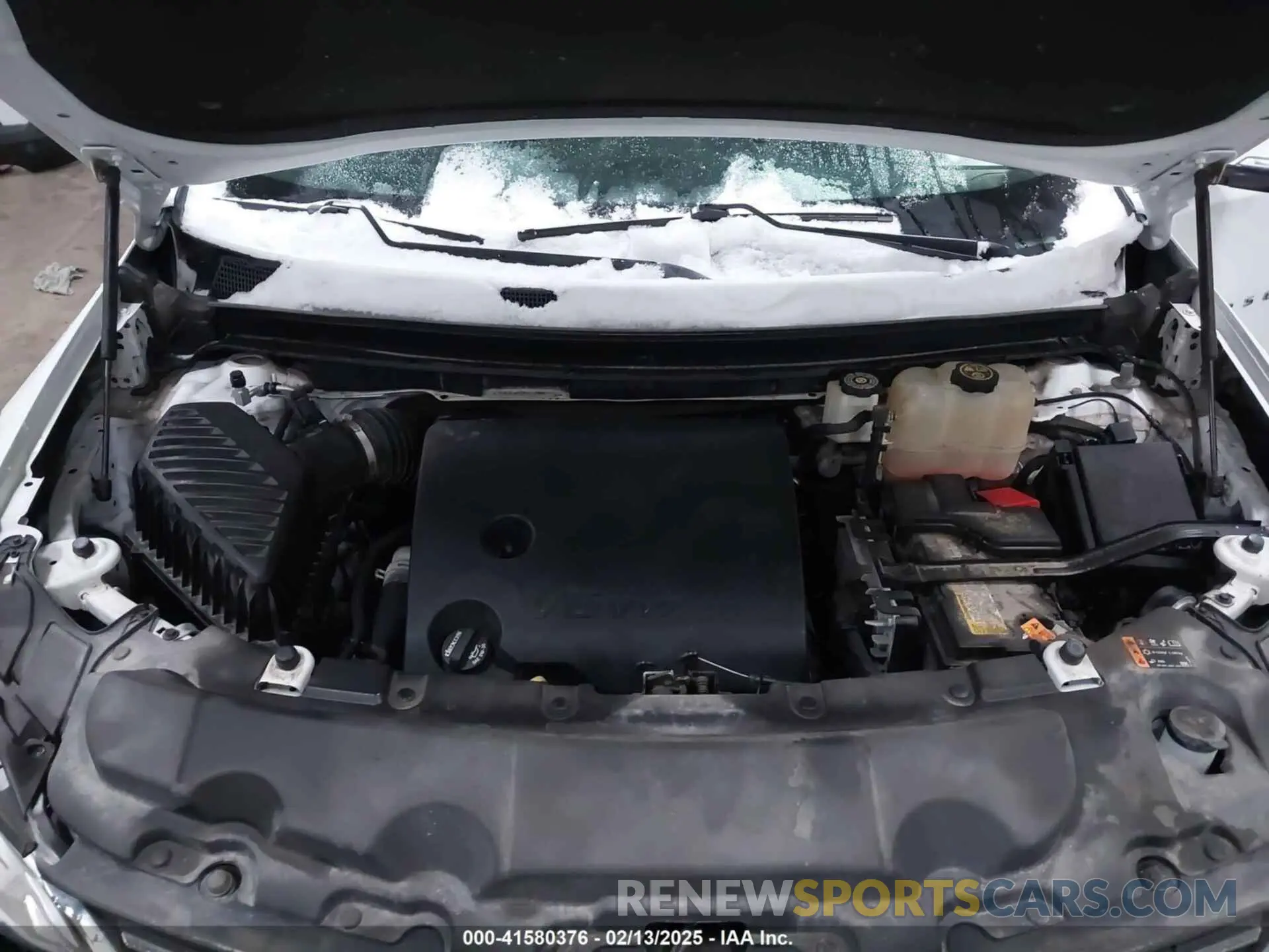 10 Photograph of a damaged car 1GNEVGKWXLJ307361 CHEVROLET TRAVERSE 2020