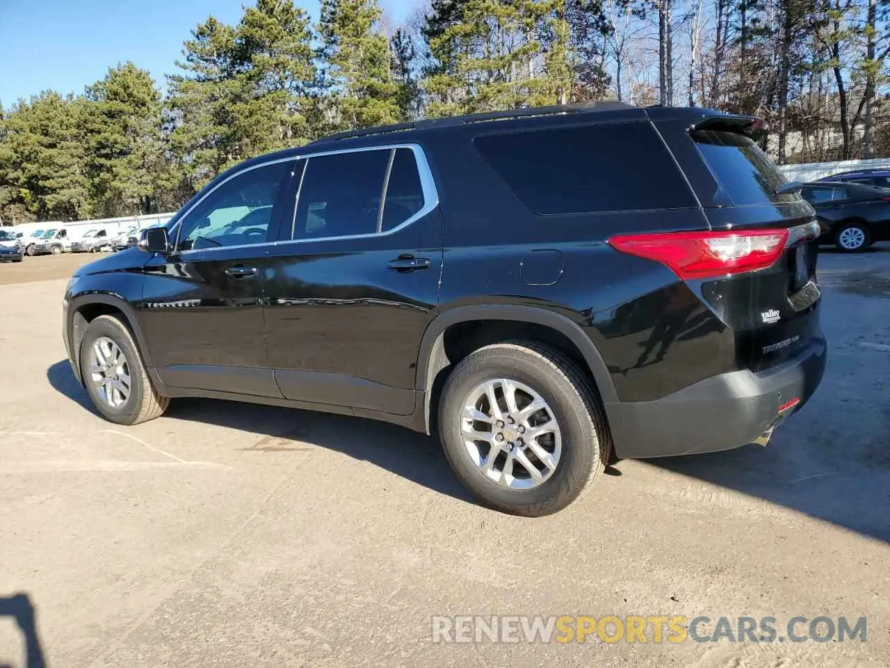 2 Photograph of a damaged car 1GNEVGKWXLJ313838 CHEVROLET TRAVERSE 2020