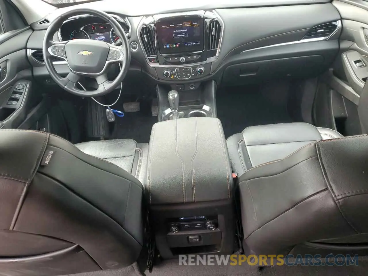 8 Photograph of a damaged car 1GNEVHKW0LJ111368 CHEVROLET TRAVERSE 2020