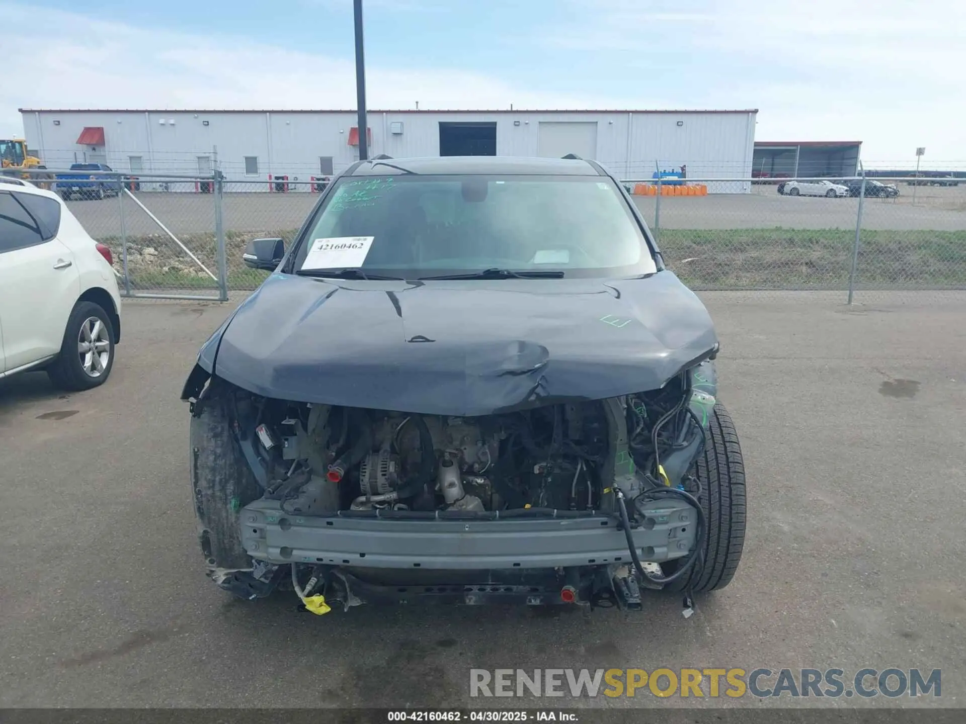 13 Photograph of a damaged car 1GNEVHKW1LJ215299 CHEVROLET TRAVERSE 2020