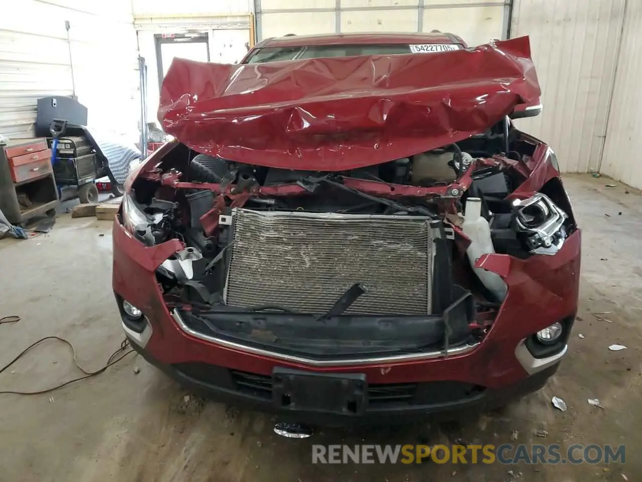 5 Photograph of a damaged car 1GNEVHKW1LJ311983 CHEVROLET TRAVERSE 2020