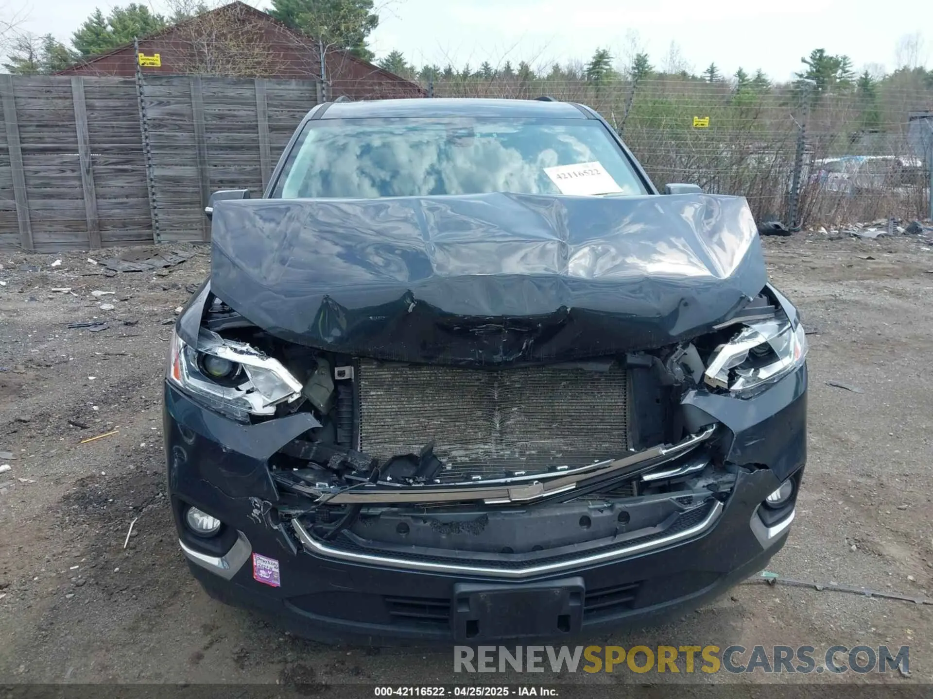 12 Photograph of a damaged car 1GNEVHKW1LJ322532 CHEVROLET TRAVERSE 2020