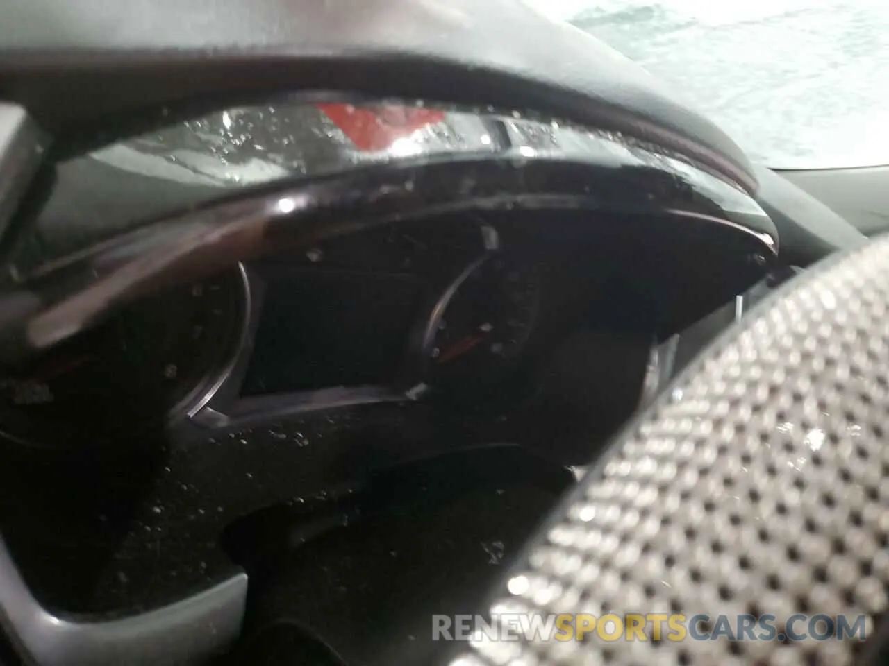 9 Photograph of a damaged car 1GNEVHKW2LJ180241 CHEVROLET TRAVERSE 2020