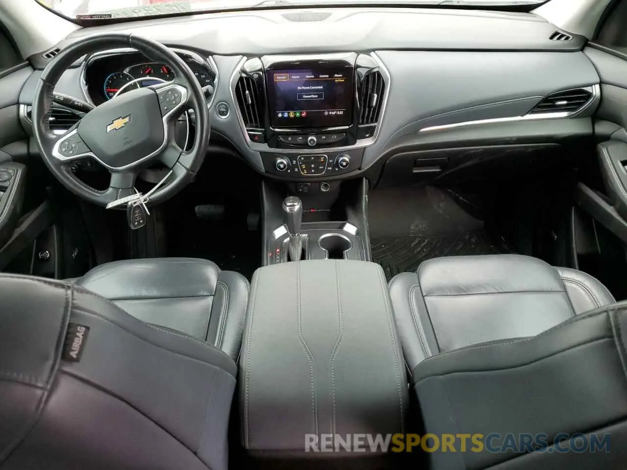 8 Photograph of a damaged car 1GNEVHKW2LJ245489 CHEVROLET TRAVERSE 2020