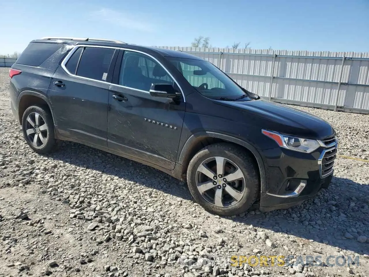 4 Photograph of a damaged car 1GNEVHKW3LJ115382 CHEVROLET TRAVERSE 2020