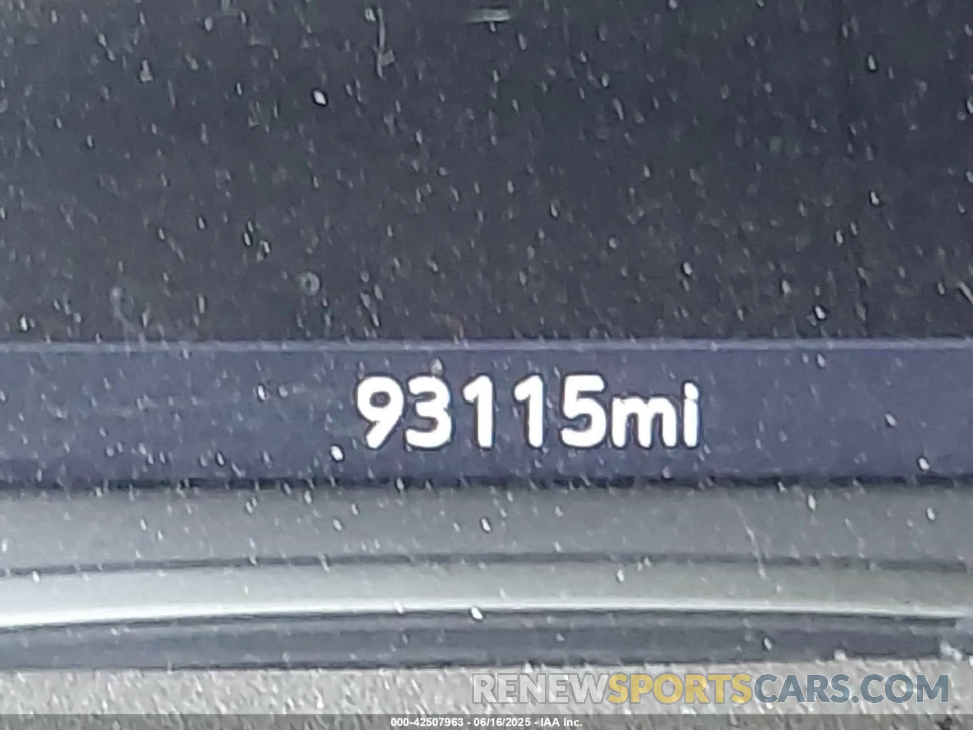 15 Photograph of a damaged car 1GNEVHKW3LJ164808 CHEVROLET TRAVERSE 2020