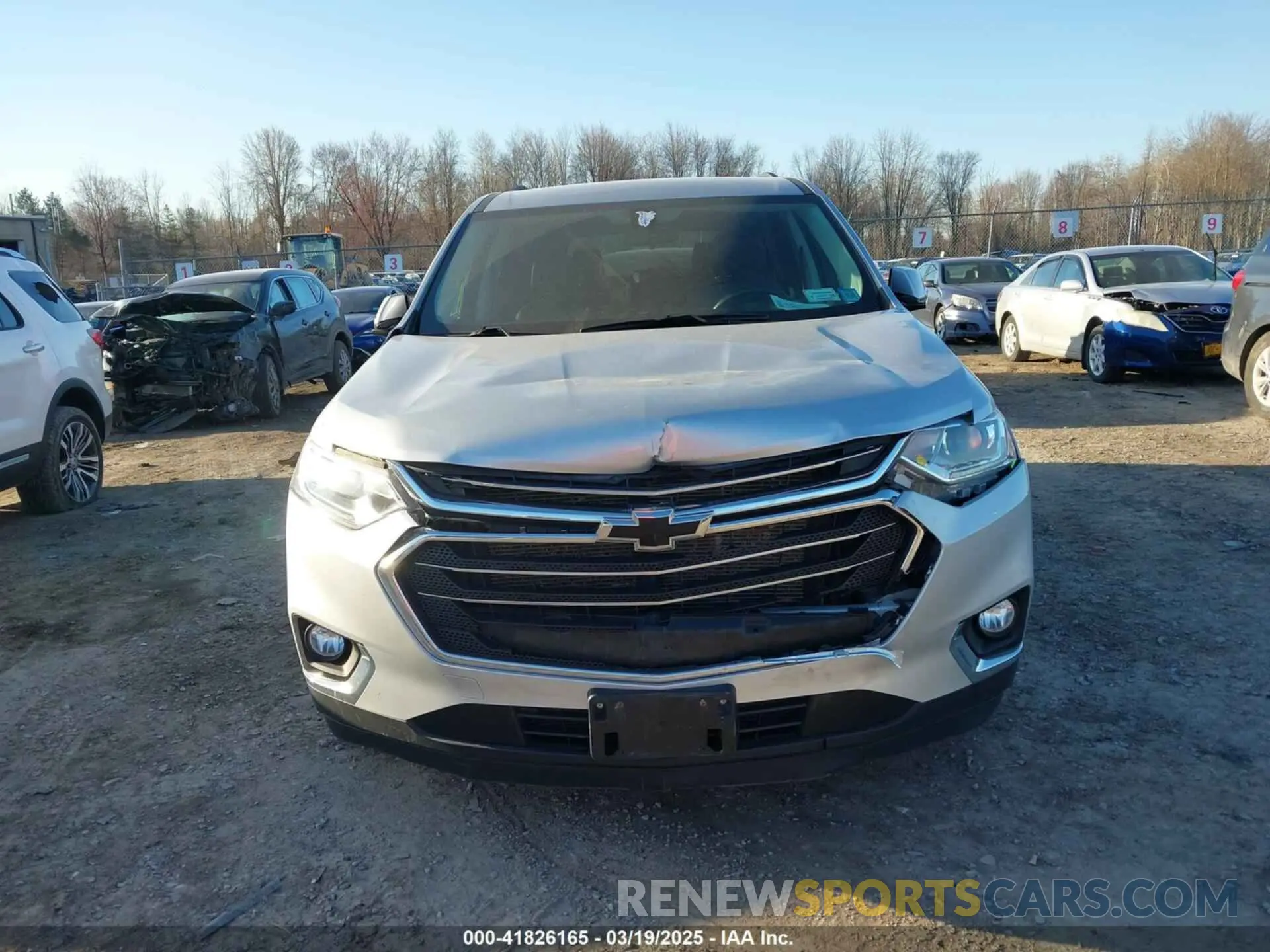 12 Photograph of a damaged car 1GNEVHKW3LJ256209 CHEVROLET TRAVERSE 2020