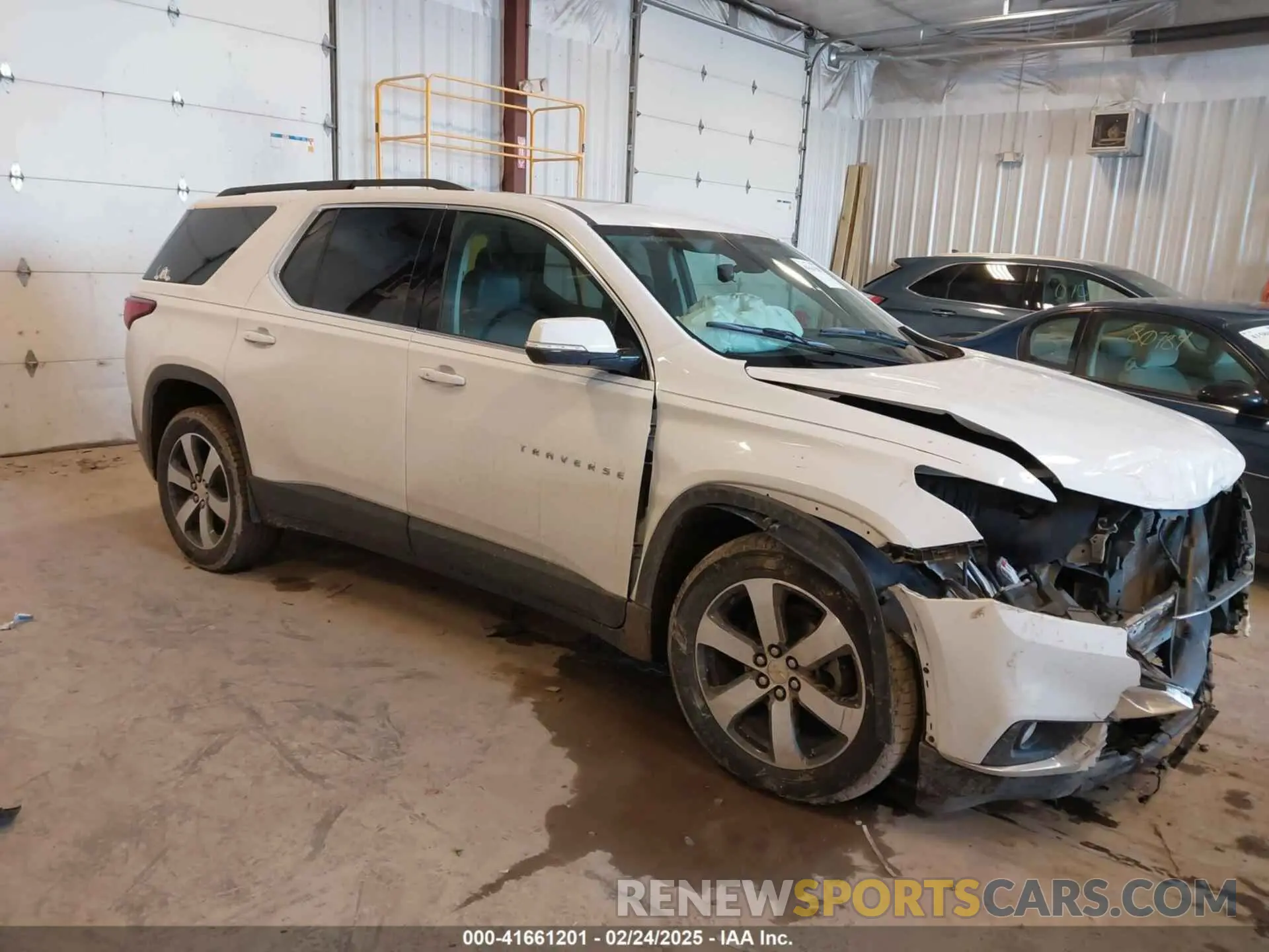 1 Photograph of a damaged car 1GNEVHKW4LJ101782 CHEVROLET TRAVERSE 2020