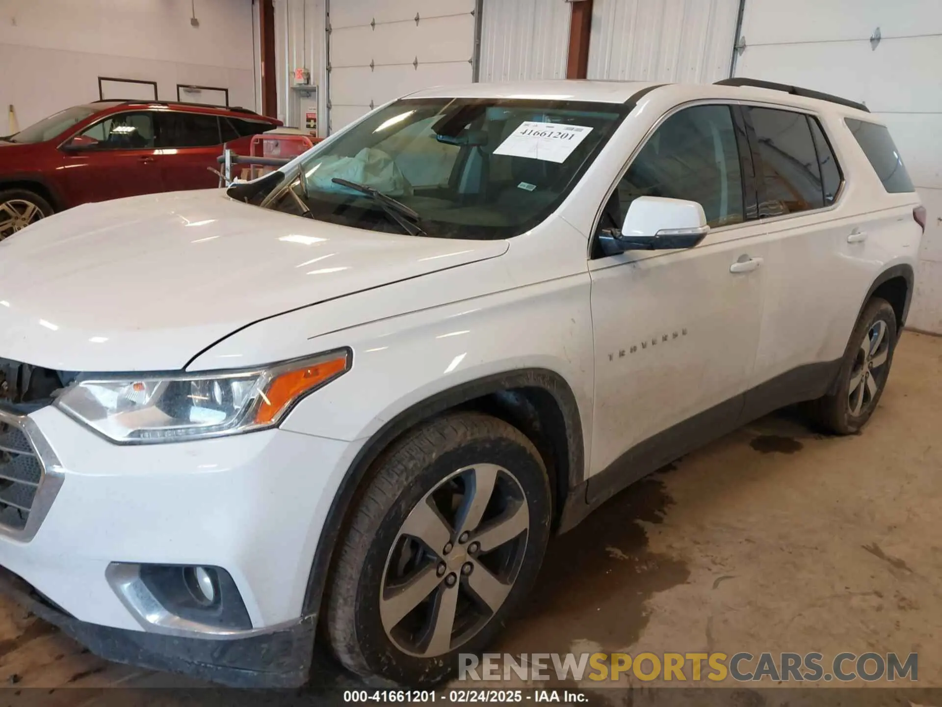 2 Photograph of a damaged car 1GNEVHKW4LJ101782 CHEVROLET TRAVERSE 2020