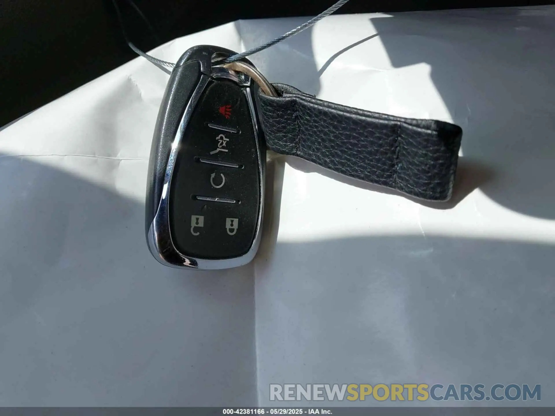 11 Photograph of a damaged car 1GNEVHKW4LJ144745 CHEVROLET TRAVERSE 2020