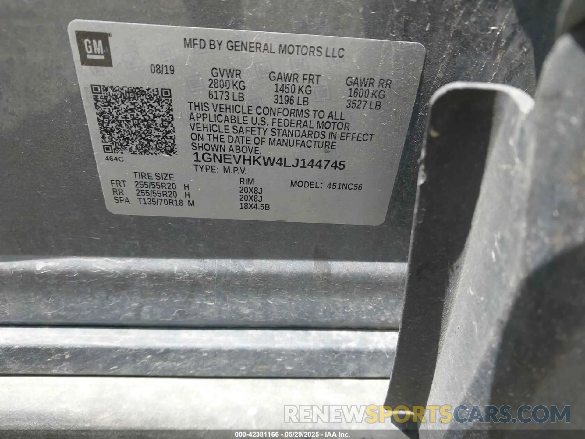 9 Photograph of a damaged car 1GNEVHKW4LJ144745 CHEVROLET TRAVERSE 2020