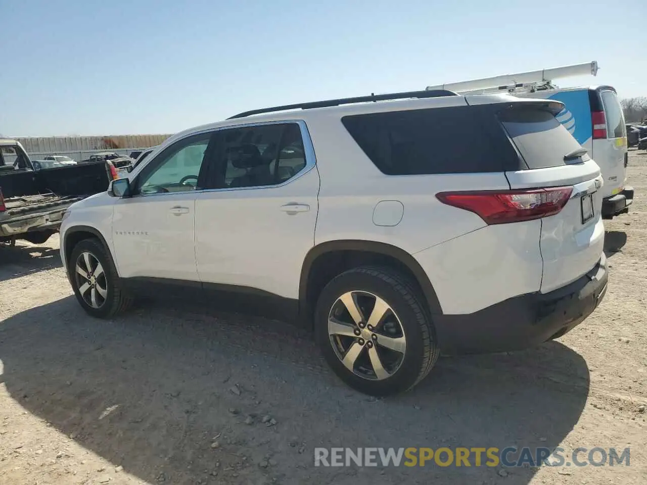 2 Photograph of a damaged car 1GNEVHKW4LJ179897 CHEVROLET TRAVERSE 2020