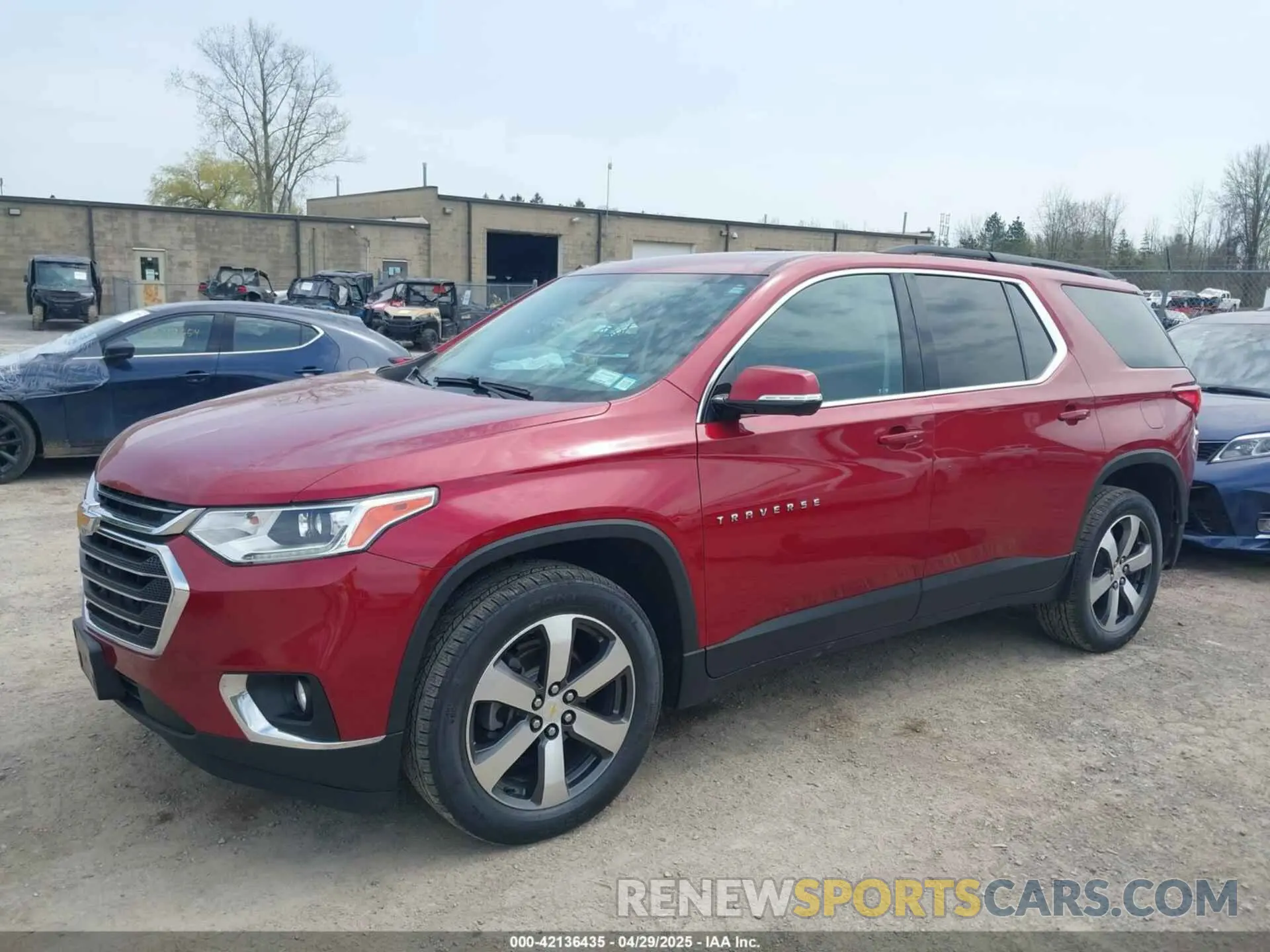 2 Photograph of a damaged car 1GNEVHKW6LJ236648 CHEVROLET TRAVERSE 2020