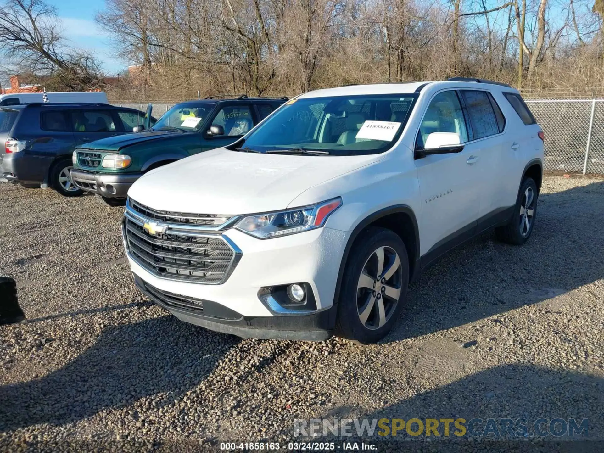 2 Photograph of a damaged car 1GNEVHKW6LJ241798 CHEVROLET TRAVERSE 2020