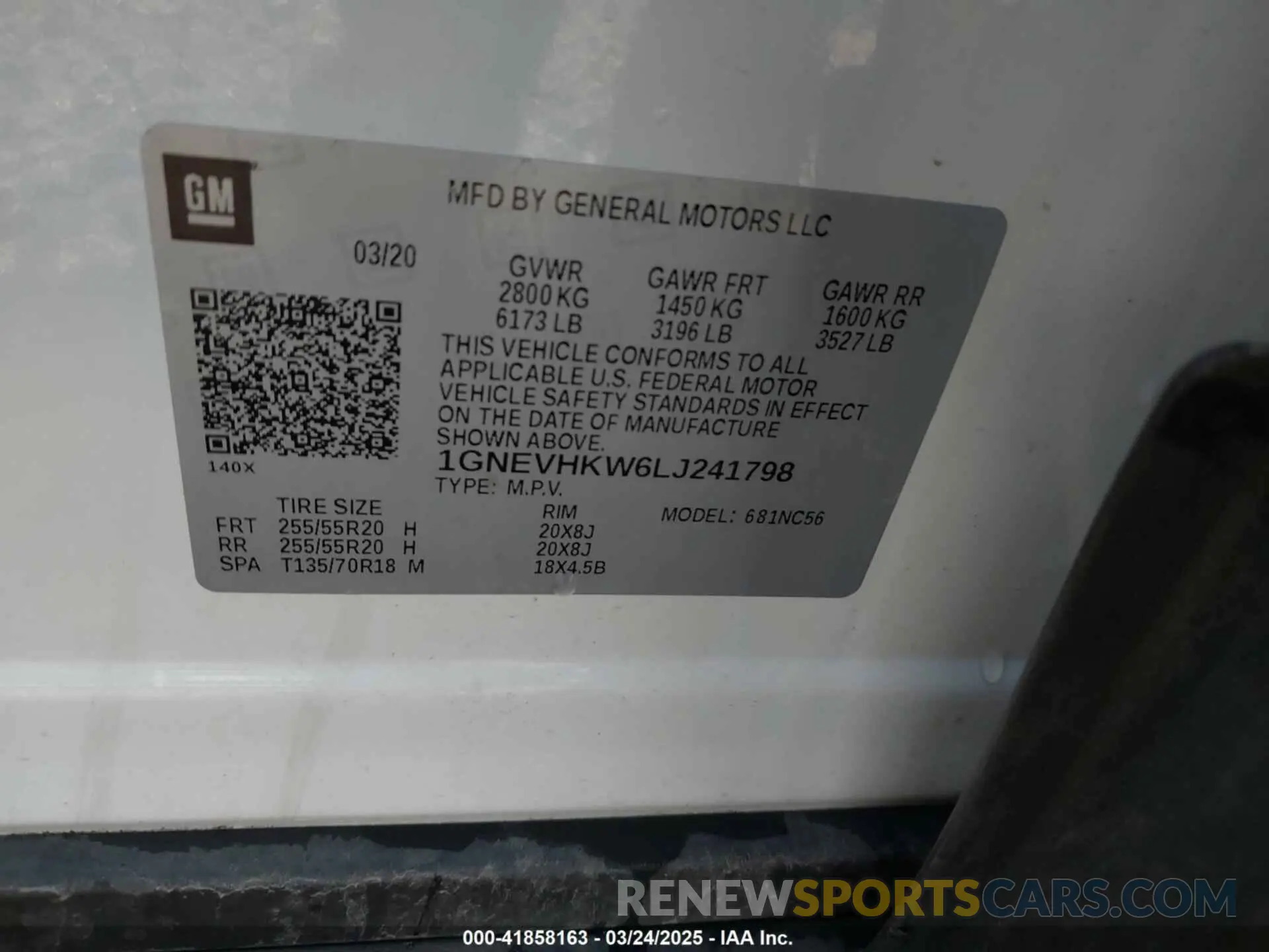9 Photograph of a damaged car 1GNEVHKW6LJ241798 CHEVROLET TRAVERSE 2020