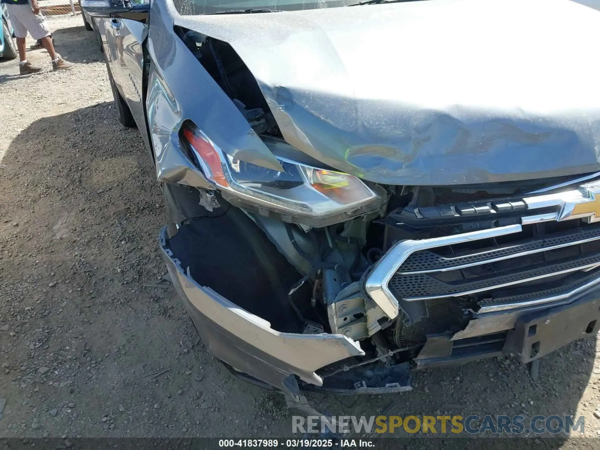 6 Photograph of a damaged car 1GNEVHKW7LJ145467 CHEVROLET TRAVERSE 2020