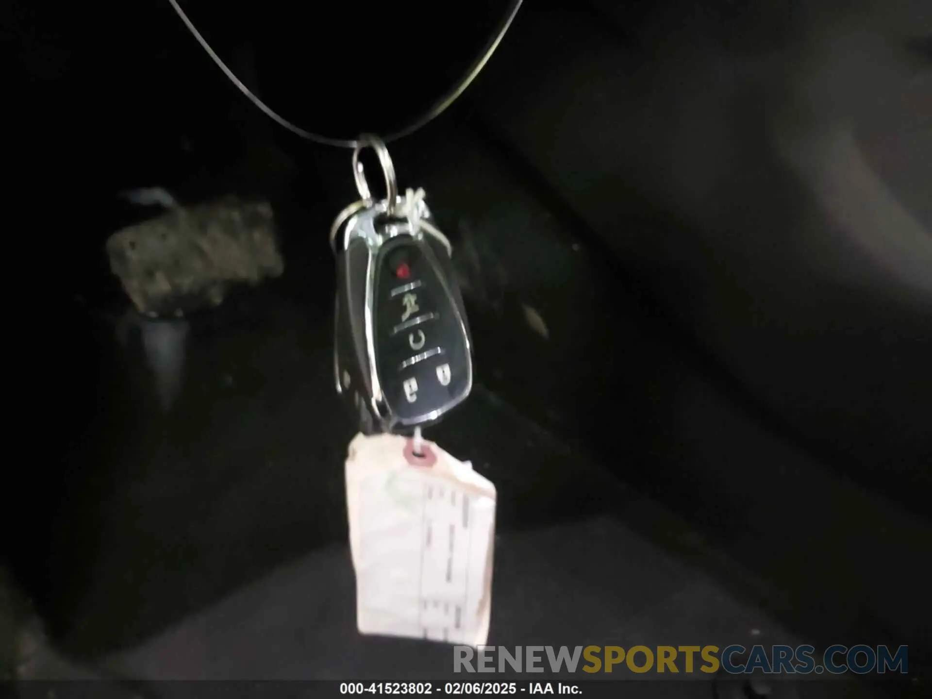 11 Photograph of a damaged car 1GNEVHKW8LJ127009 CHEVROLET TRAVERSE 2020
