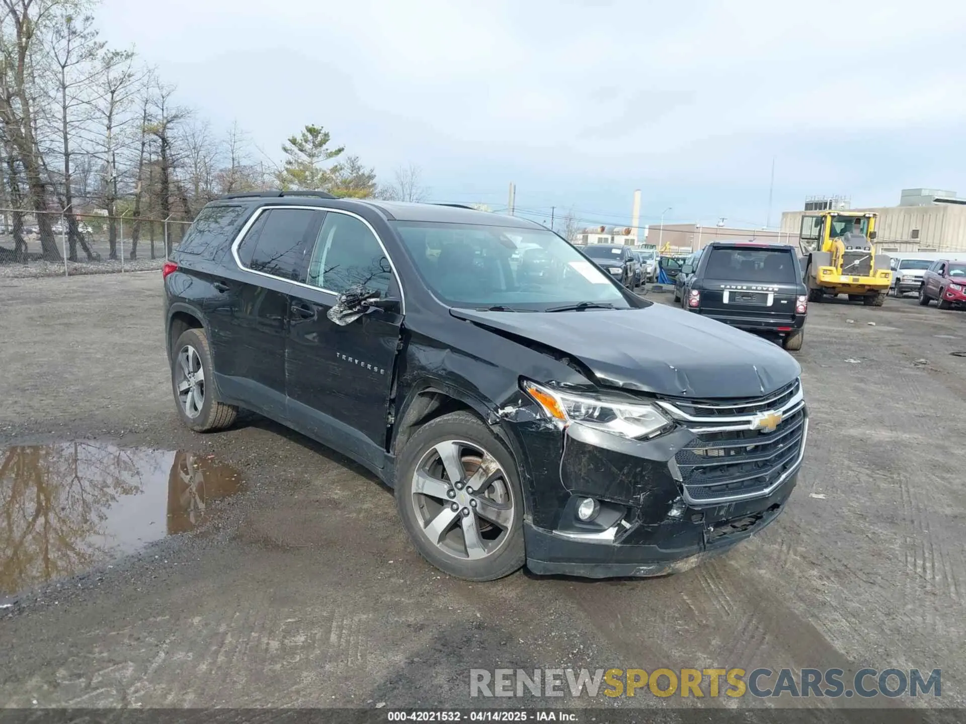 6 Photograph of a damaged car 1GNEVHKW8LJ238661 CHEVROLET TRAVERSE 2020