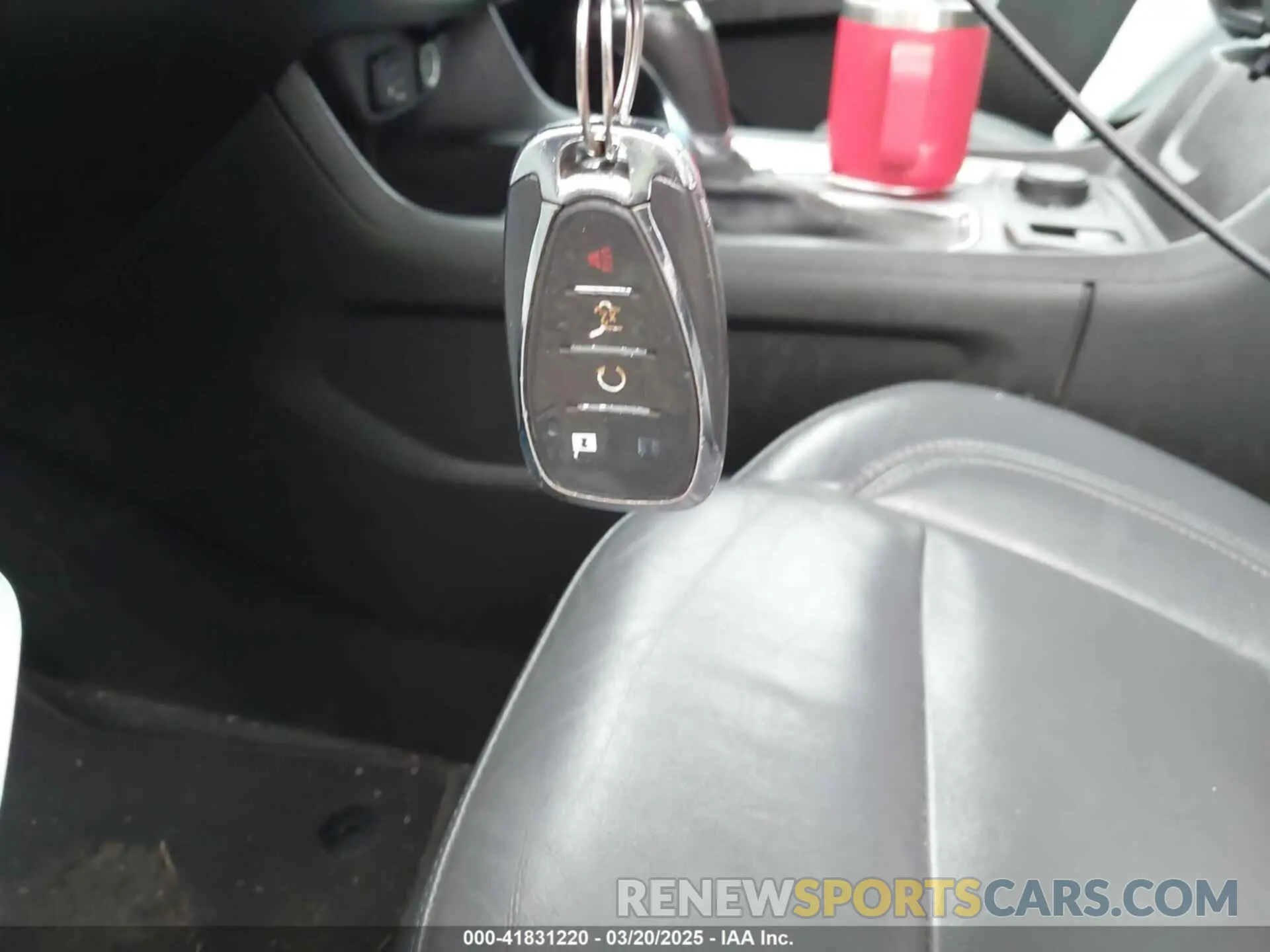 11 Photograph of a damaged car 1GNEVHKW9LJ158673 CHEVROLET TRAVERSE 2020