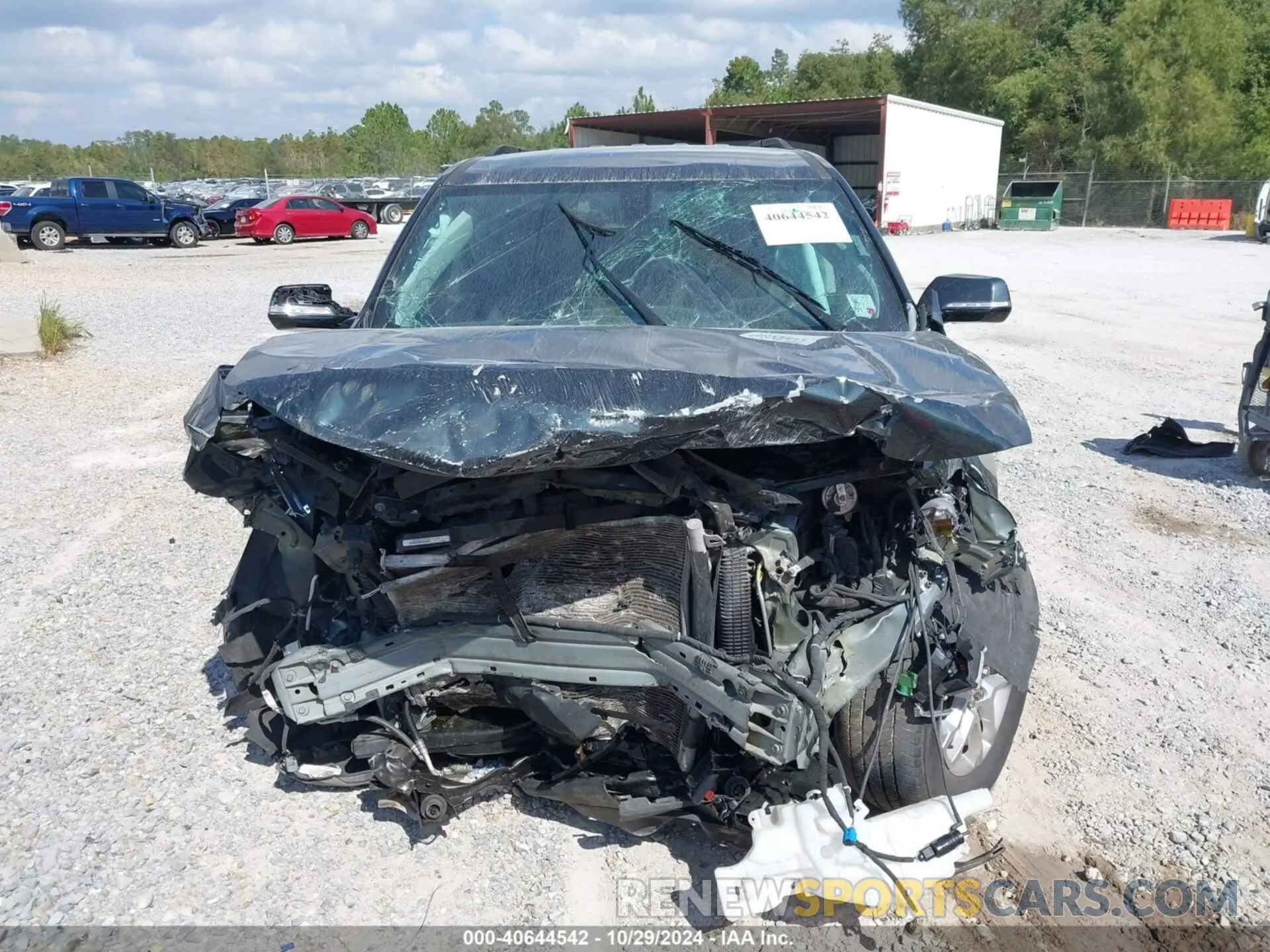 11 Photograph of a damaged car 1GNEVHKW9LJ194976 CHEVROLET TRAVERSE 2020