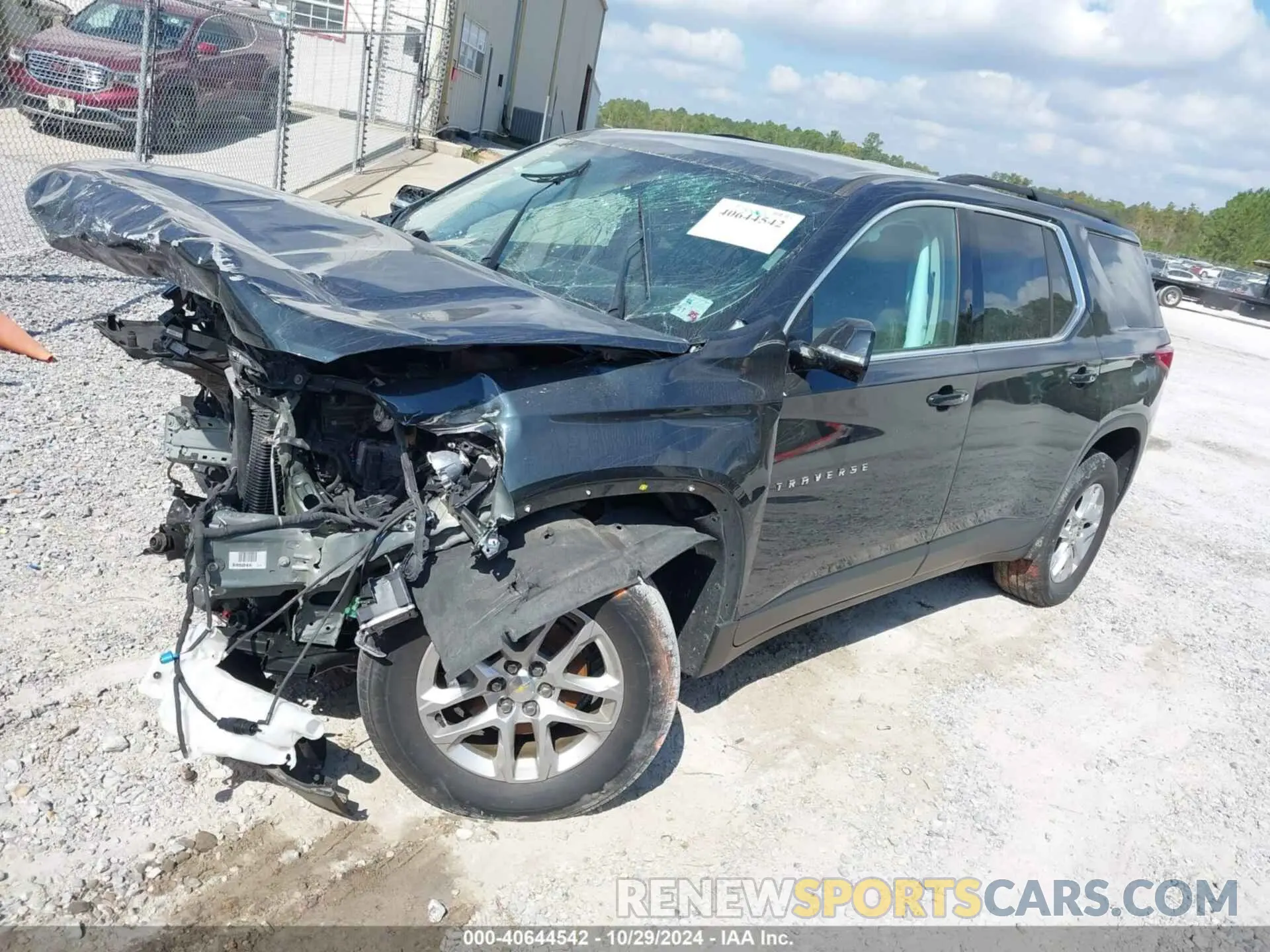 2 Photograph of a damaged car 1GNEVHKW9LJ194976 CHEVROLET TRAVERSE 2020