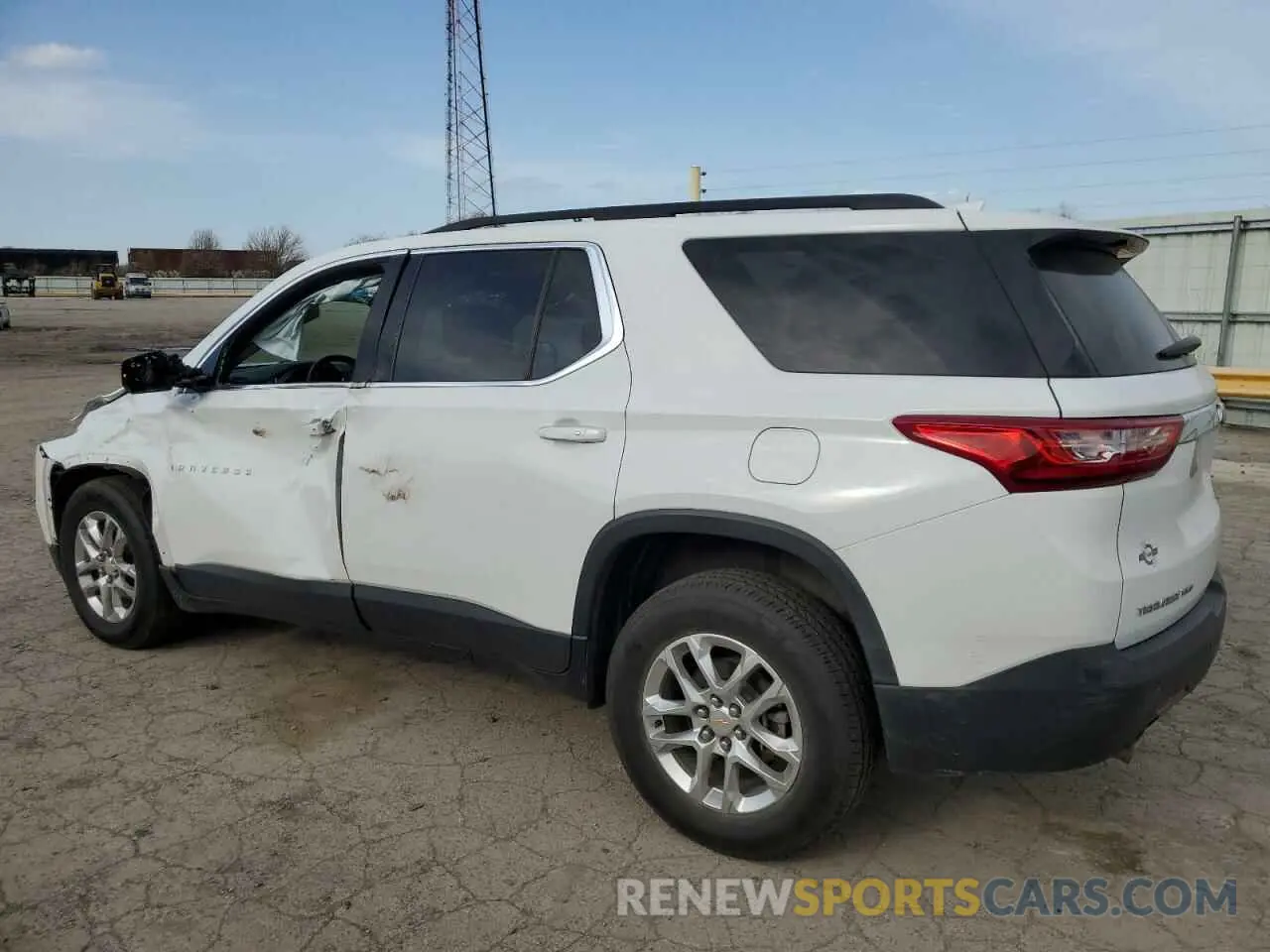 2 Photograph of a damaged car 1GNEVHKW9LJ250740 CHEVROLET TRAVERSE 2020