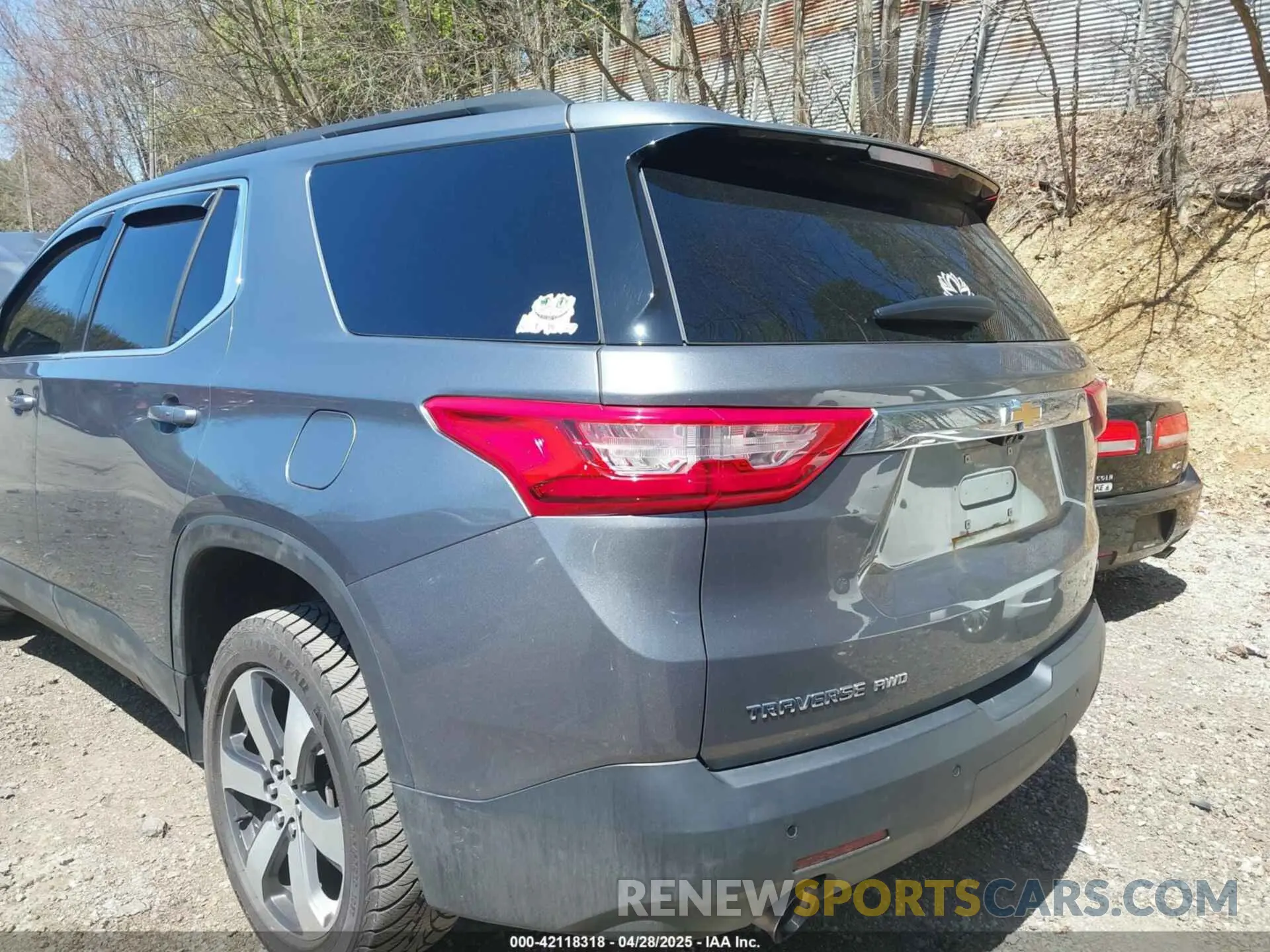 12 Photograph of a damaged car 1GNEVHKWXLJ185400 CHEVROLET TRAVERSE 2020