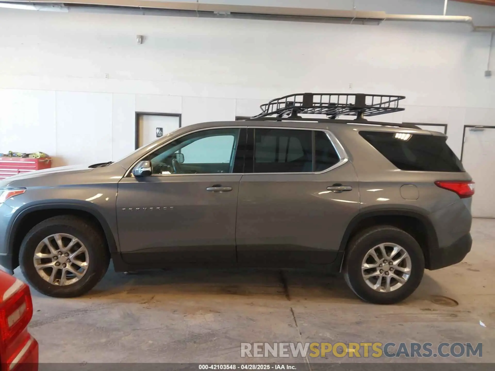 14 Photograph of a damaged car 1GNEVHKWXLJ228763 CHEVROLET TRAVERSE 2020