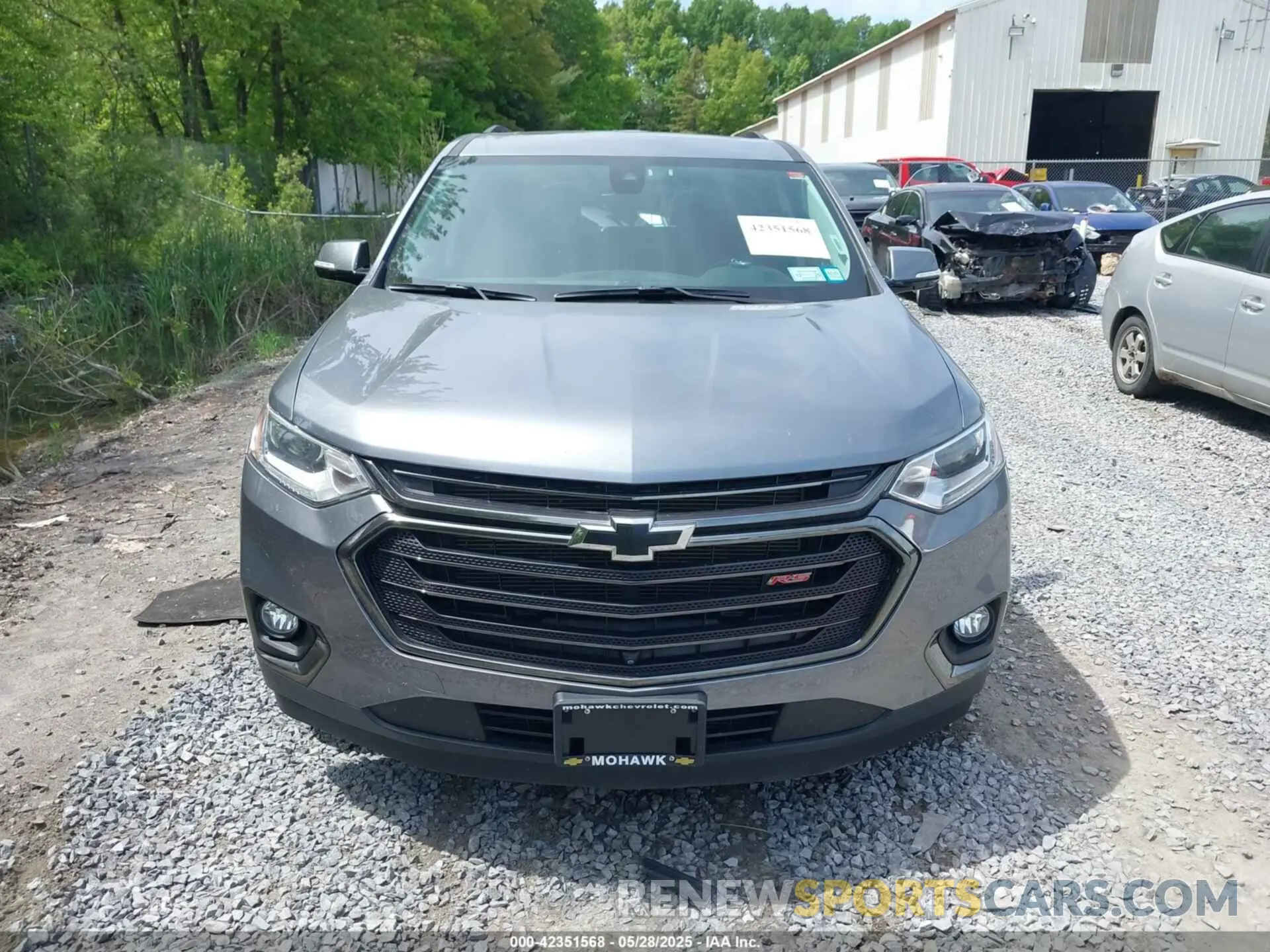 12 Photograph of a damaged car 1GNEVJKW2LJ247766 CHEVROLET TRAVERSE 2020