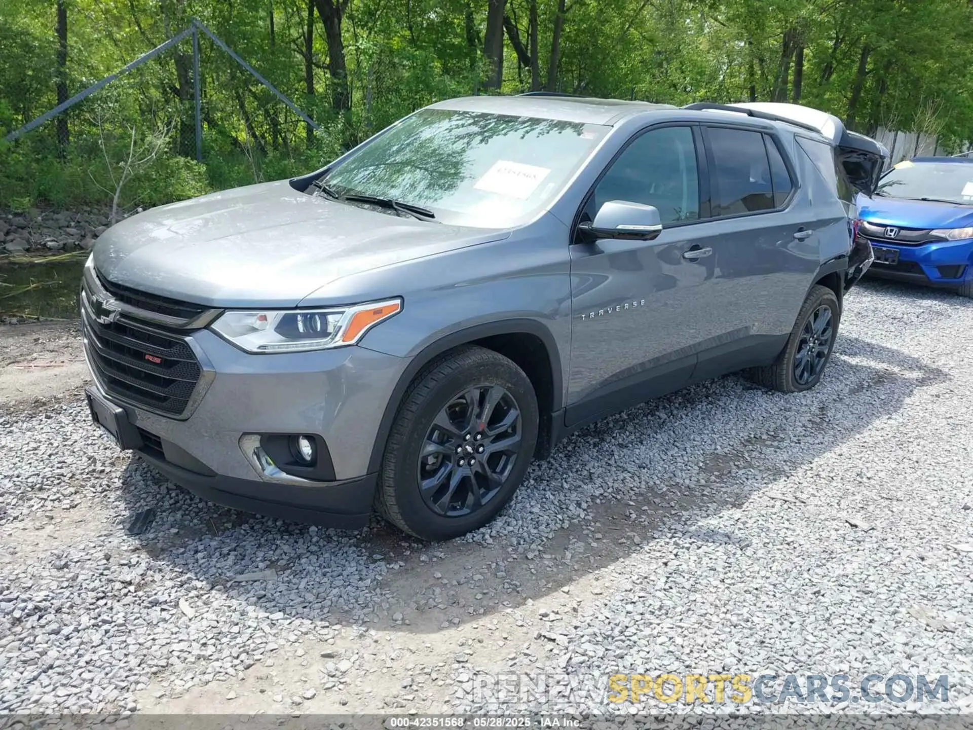 2 Photograph of a damaged car 1GNEVJKW2LJ247766 CHEVROLET TRAVERSE 2020