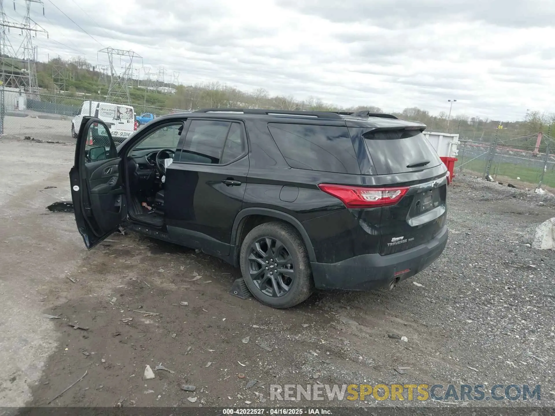 3 Photograph of a damaged car 1GNEVJKW3LJ311362 CHEVROLET TRAVERSE 2020