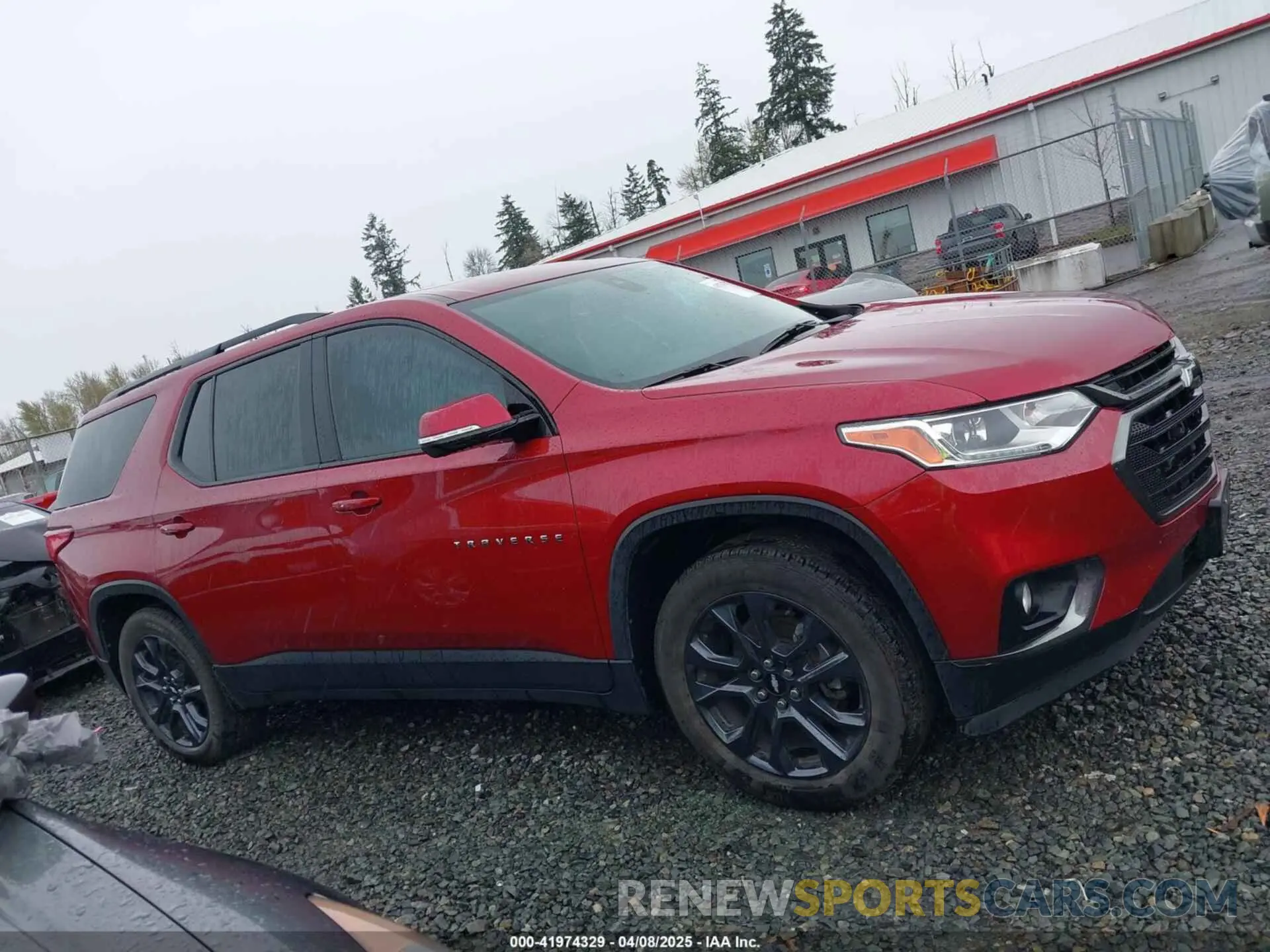 13 Photograph of a damaged car 1GNEVJKW4LJ275925 CHEVROLET TRAVERSE 2020