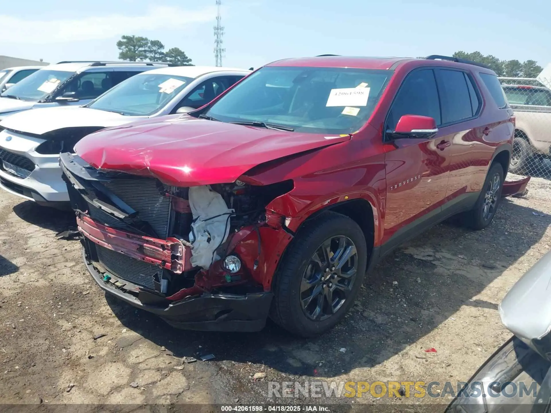 2 Photograph of a damaged car 1GNEVJKW4LJ292921 CHEVROLET TRAVERSE 2020